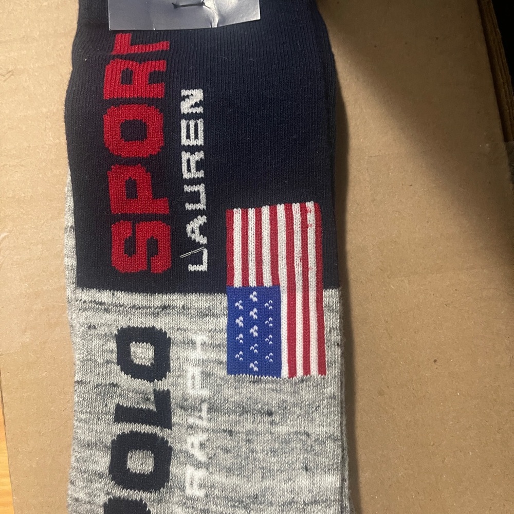 Ralph Lauren Men's Athletic Socks in Gray and Navy - Picture 4 of 6